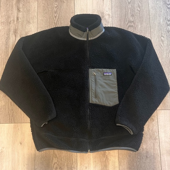 Patagonia Other - Like new men’s Patagonia classic retro fleece Full zip jacket.